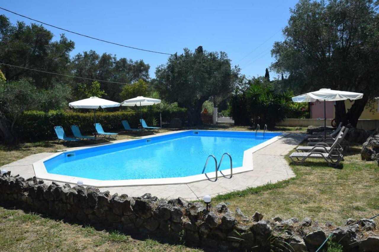 Villa Eirini By Hotelius Liapades Bagian luar foto